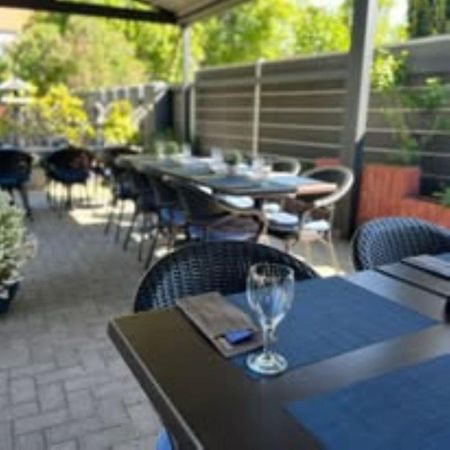 Hotel Restaurant Harrier Hof Brake  Exteriör bild